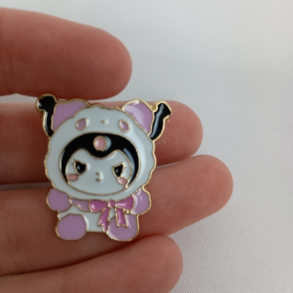 2/30$ Or 3/$35 SANRIO Cute Kuromi Enamel Pin‎